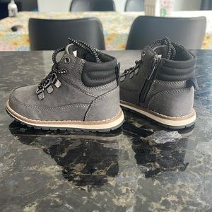 Toddler size 6 boots- never worn